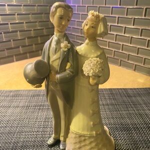 LLADRO BRIDE & GROOM CIRCA 1982 RETIRED